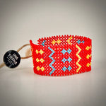 breites Massai-Armband mit Knopf / red, light blue, yellow