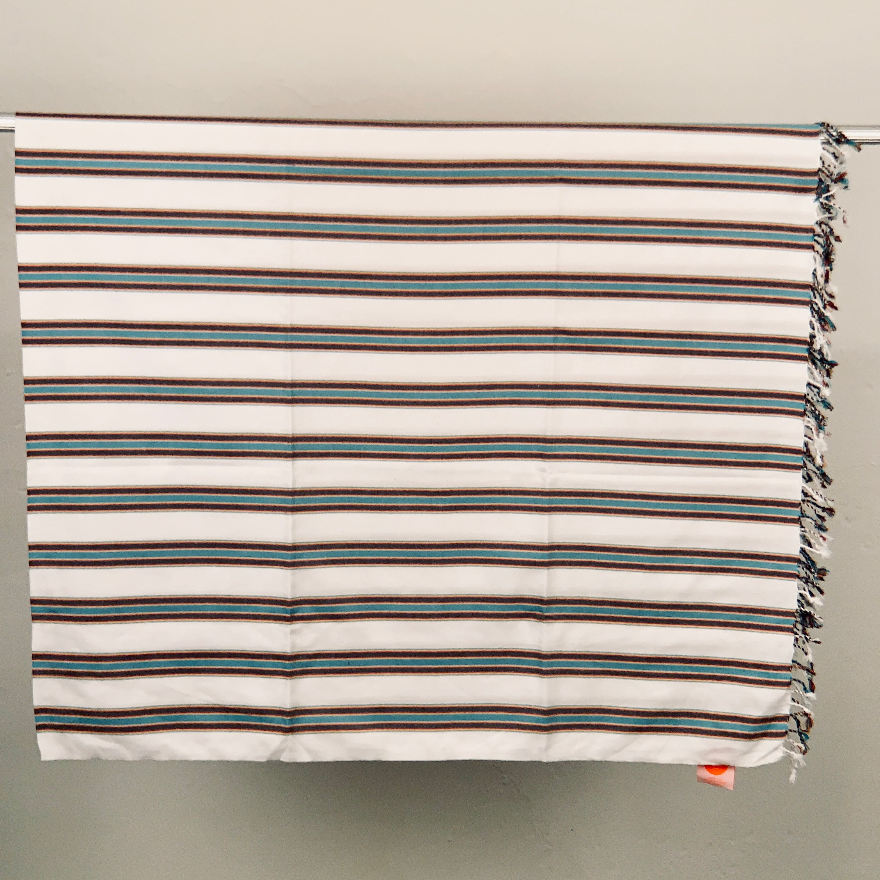 Big Kikoi white with blue/grey stripes and white towel