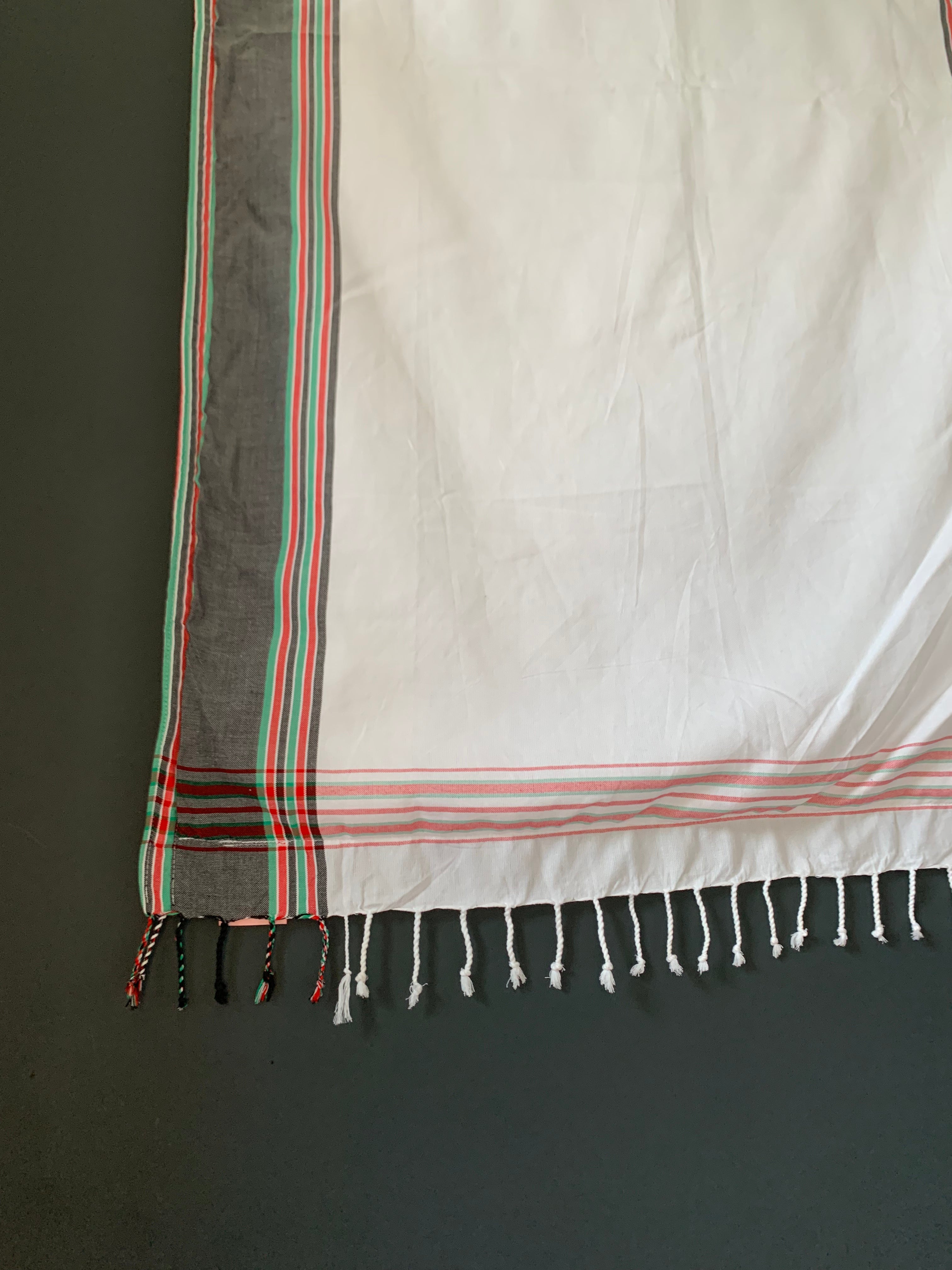 Kikoi Strandtuch white with Kenya colors and white towel